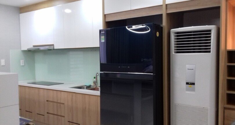 toan canh bep can ho ban 810x430 - Bán căn hộ chung cư Hưng Phúc Happy Residences, 82m2, căn góc, giá 4.3 tỷ, nội thất đẹp.