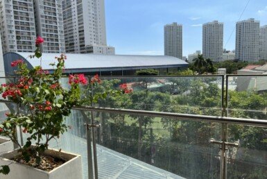 view-nhin-tu-ban-cong-can-ho-ban