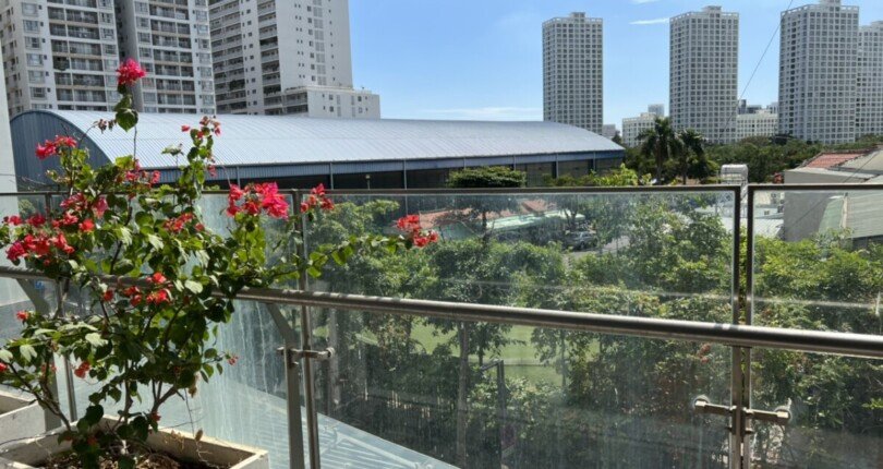 view nhin tu ban cong can ho ban 2 810x430 - Bán gấp căn hộ Green Valley, 120m2, 3pn, nội thất cao cấp, giá 6 tỷ rẻ nhất thị trường