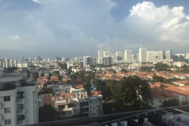 view-nhin-tu-ban-cong-can-ho-ban