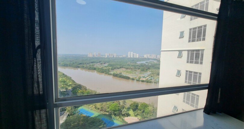 view nhin tu phong khach 810x430 - Chính chủ bán gấp căn hộ Riverside Residence Block D 180m2 nội thất cao cấp