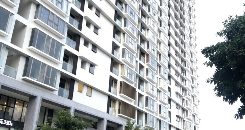 z3882201391786 cf019ed4b2d0218c0be2552d86a9b633 810x430 - Kẹt tiền giảm giá bán nhanh Shophouse Midtown PMH Q7. DT 62m2 đang cho thuê 19 triệu/tháng, bán 4 tỷ