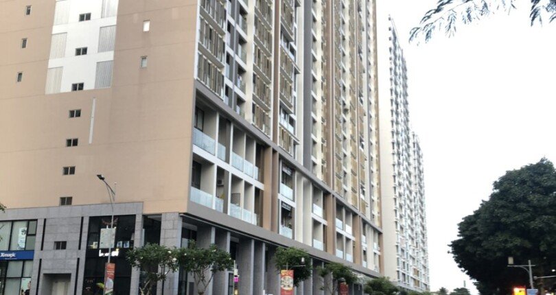 z3882201393874 8a1cded5a60921c9e972f49101766ef8 810x430 - Kẹt tiền giảm giá bán nhanh Shophouse Midtown PMH Q7. DT 62m2 đang cho thuê 19 triệu/tháng, bán 4 tỷ