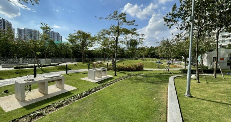 z4464337198549 001 db3fe240b585d21051a7db34ef334fcf 1 810x430 - Cập nhật mua bán căn hộ cao cấp RIVERPARK PREMIER giá rẻ tháng 7/2023