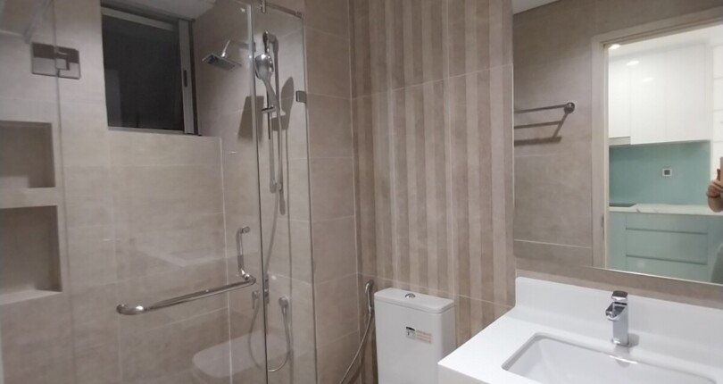 z4512855678572 95706dfe366464c0f35833e7a390ca42 810x430 - Cho thuê căn hộ cao cấp Midtown The Symphony 2PN, 2WC, Full nội thất sang trọng - Giá: 30Tr/Tháng