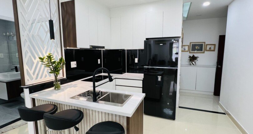 ban can ho sky garden 1 2 810x430 - Bán căn hộ Sky Garden 1. DT 81m2 Nhà đẹp- đầy đủ nội thất như hình- Sổ hồng cầm tay. Giá bán 3.330 Tỷ