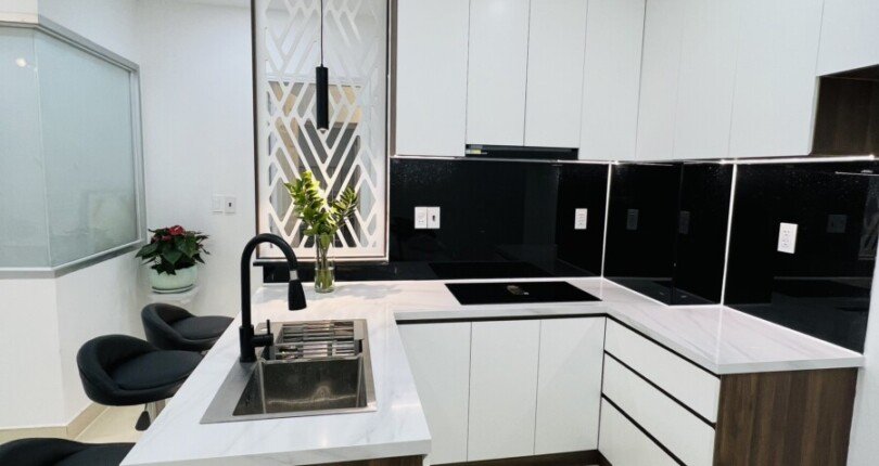 ban can ho sky garden 1 6 810x430 - Bán căn hộ Sky Garden 1. DT 81m2 Nhà đẹp- đầy đủ nội thất như hình- Sổ hồng cầm tay. Giá bán 3.330 Tỷ
