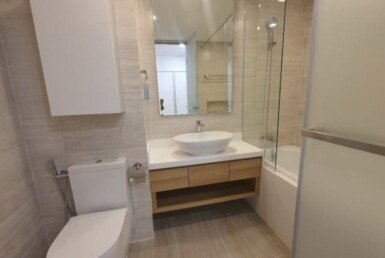 can-ho-co-2-toilet-day-du-thiet-bi