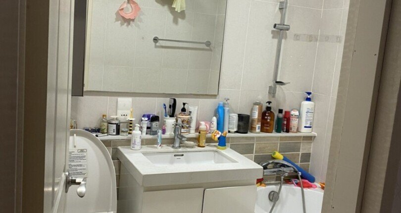 can ho co 2 toilet day du thiet bi nhu hinh 2 810x430 - Mua bán căn hộ Chung cư Imperia An Phú T9/2023 giá rẻ