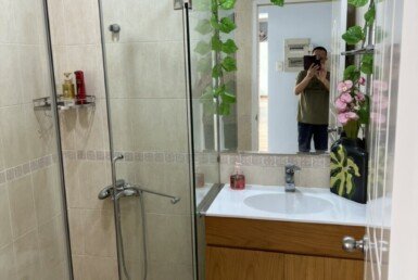 can-ho-co-2-toilet-day-du-thiet-bi-nhu-hinh