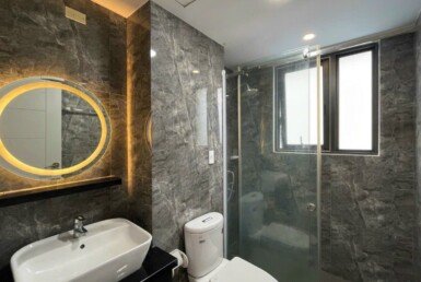 can-ho-co-2-toilet-day-du-thiet-bi-nhu-hinh