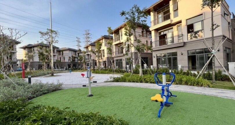 hinh anh biet thu zeitgeist nha be 810x430 - Bán biệt thự Zeitgeist Nhà Bè T9/2023 giá rẻ