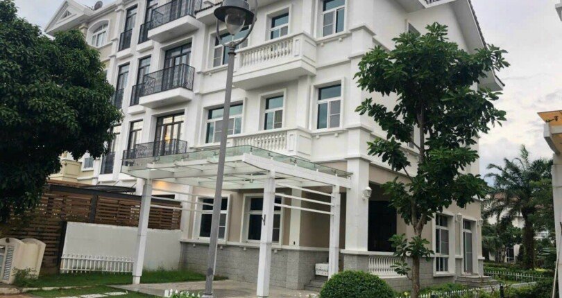 hinh anh mua ban nha dat khu chateau phu my hung t9 2023 810x430 - Bán gấp biệt thự Chateau Phú Mỹ Hưng, diện tích 296,4m2 giá 115 tỷ