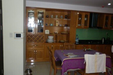 khong-gian-bep-trong-can-ho-ban