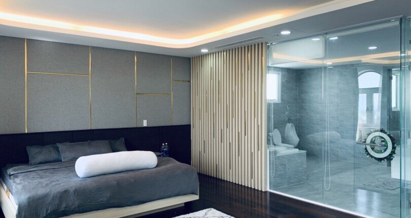 khong gian phong ngu rong rai 810x430 - Bán gấp Penthouse Green View Phú Mỹ Hưng, diện tích 437,67m2, giá 25 tỷ