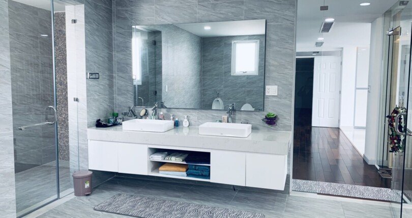 khu vuc nha tam 810x430 - Bán gấp Penthouse Green View Phú Mỹ Hưng, diện tích 437,67m2, giá 25 tỷ