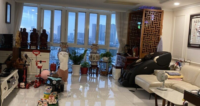 phong khach can ho ban 6 810x430 - Mua bán căn hộ Chung cư Imperia An Phú T9/2023 giá rẻ