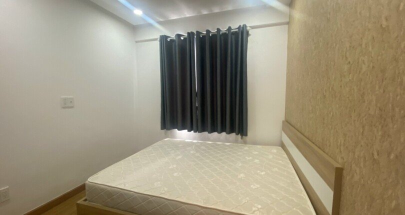 phong ngu can ho ho ban 810x430 - Bán căn hộ chung cư Scenic Valley 1, 77m2 căn góc, tầng cao, giá 4 tỷ, nội thất đầy đủ.