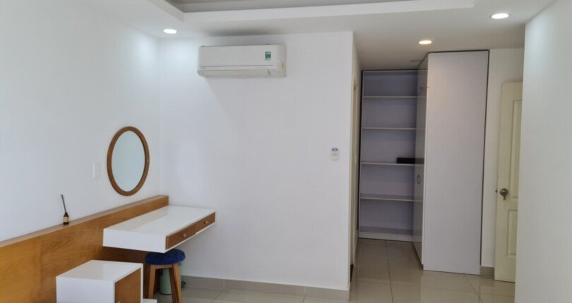 phong ngu chinh can ho cho thue 2 810x430 - Cần cho thuê căn hộ tầng cao, chung cư Green Valley, 02pn, giá 21tr/tháng, đủ nội thất.