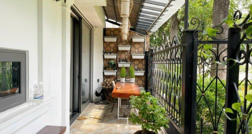 san vuon sau nha dat ban 810x430 - Mua bán nhà đất Khu biệt thự Nam Thiên 1 T9/2023 giá rẻ