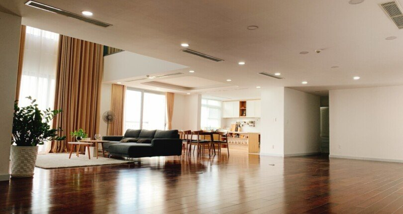 toan canh phong khach penthouse chao ban 810x430 - Bán gấp Penthouse Green View Phú Mỹ Hưng, diện tích 437,67m2, giá 25 tỷ