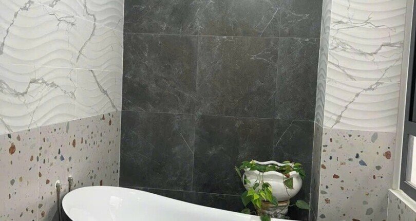 toilet sang trong co bon tam nam 810x430 - Mua bán nhà Biệt thự KDC Làng Đại Học Nhà Bè 250m2 giá 29,5 tỷ