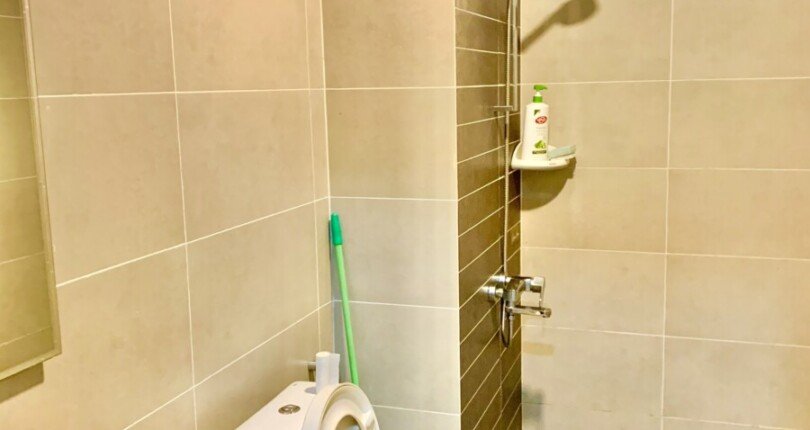 tollet can ho cho thue 810x430 - Cho thuê nhanh căn hộ chung cư Sunrise Riverside, 03pn, giá 14tr/tháng, nội thất đầy đủ.