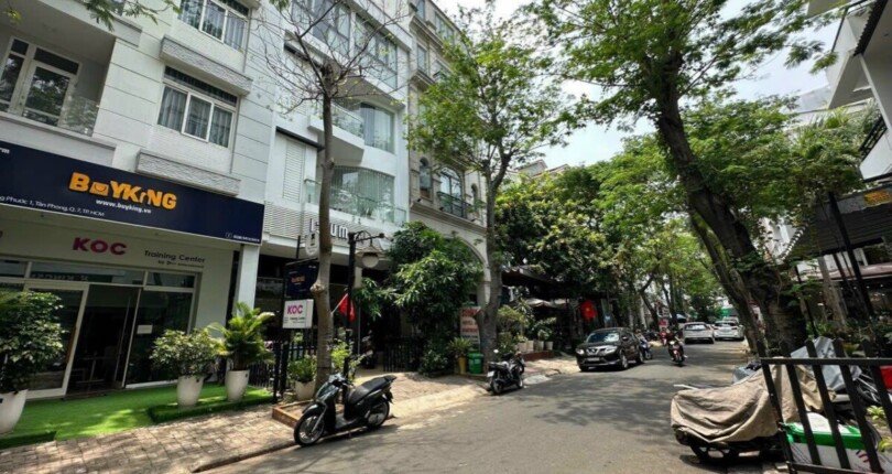 vi tri nha ban tren duong noi khu hung phuoc 1 810x430 - Mua bán nhà phố đường nội Khu Hưng Phước 1, giá 23 tỷ rẻ nhất thị trường