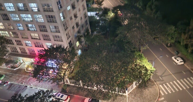 view can ho cho thue 810x430 - Cho thuê căn hộ chung cư Happy Valley , 101m2, 03pn, giá 1.200usd/tháng, nhà đang trống, view sông, thoáng, mát.