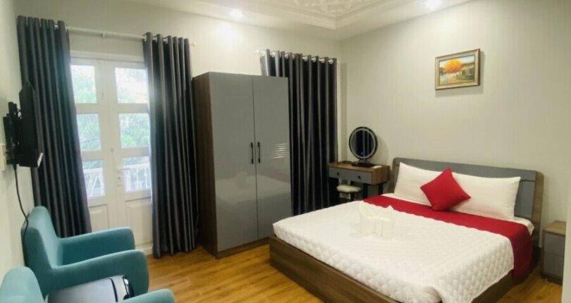 z4613932297564 a06fb52d0ac729e8c8d49f62117873a7 810x430 - Bán khách sạn 1 trệt, 4 lầu, tổng cộng 24 phòng, nội thất mới như hình - Giá 27,8 Tỷ