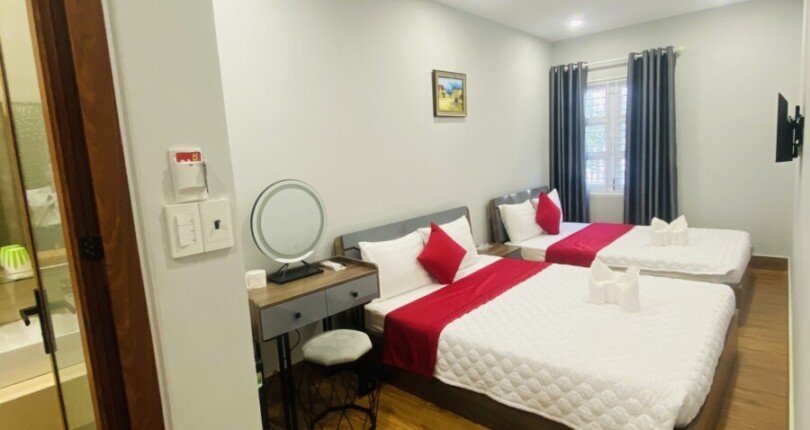 z4613932307263 99bb79b42c4a1c78536b0ac31ed99d05 810x430 - Bán khách sạn 1 trệt, 4 lầu, tổng cộng 24 phòng, nội thất mới như hình - Giá 27,8 Tỷ