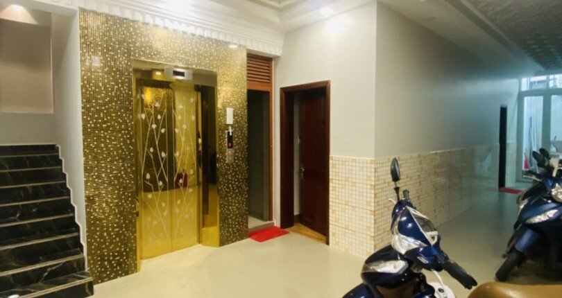 z4613932370838 7d8297aa85726f75c97eb4d1de97ed22 810x430 - Bán khách sạn 1 trệt, 4 lầu, tổng cộng 24 phòng, nội thất mới như hình - Giá 27,8 Tỷ