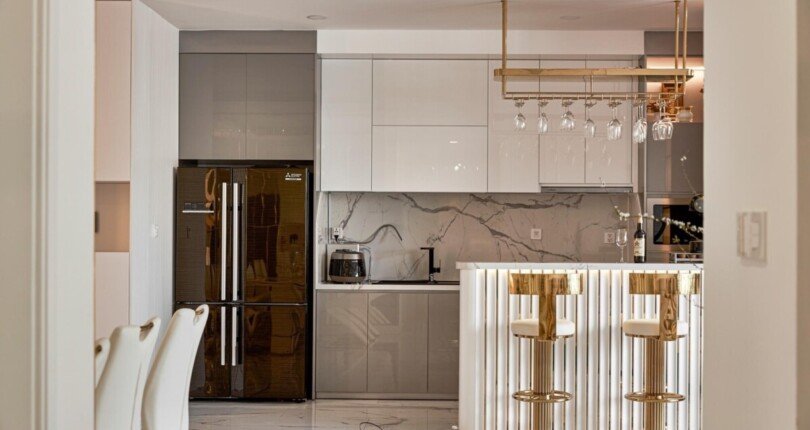 z4625784319585 86bce908240ec8890358fc5f5dd22e11 810x430 - Cần bán căn hộ cao cấp Riverpark Premier Phú Mỹ Hưng, Quận 7. Dt 133m2, 3PN 2WC nhà đẹp, lầu cao, view hồ bơi và sông. Bán giá 12,5 tỷ