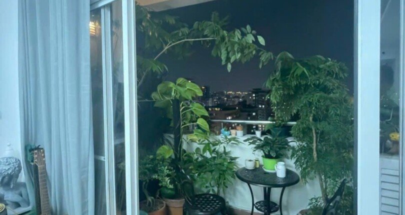 ban cong can ho can ban 810x430 - Bán gấp căn hộ Mỹ Phúc 118m2, lầu cao, view sông giá 5,7 tỷ