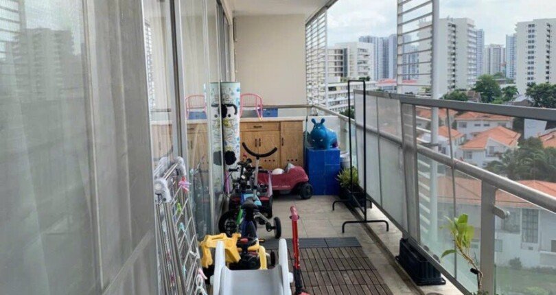 ban cong can ho dai 810x430 - Mua bán căn hộ Khu phố Garden Plaza 1 Tân Phong Quận 7 T10/2023 giá rẻ