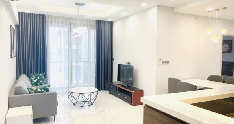 bep can ho ban 2 810x430 - Bán căn hộ chung cư Midtown The Symphony, 97m2, giá 6.8 tỷ, nội thất đầy đủ, nhà đang trống.