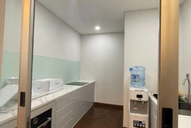 bep-trong-nha-penthouse-chao-ban