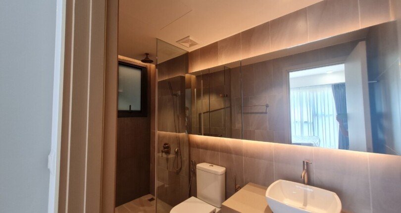 can ho co 2 toilet day du trang thiet bi nhu hinh 810x430 - Cho thuê căn hộ The Antonia Phú Mỹ Hưng 2 phòng ngủ, view biệt thự đầy đủ nội thất