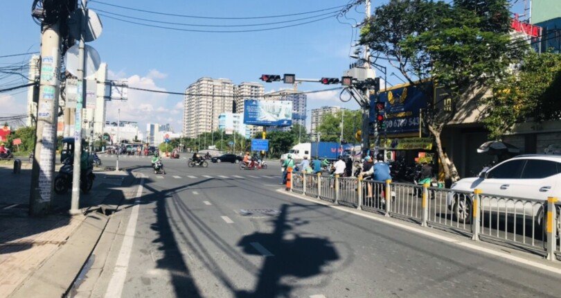 duong nguyen thi thap quan 7 810x430 - Bán gấp nhà cấp 4 số 519 đường Nguyễn Thị Thập Quận 7 phù hợp xây cao ốc văn phòng