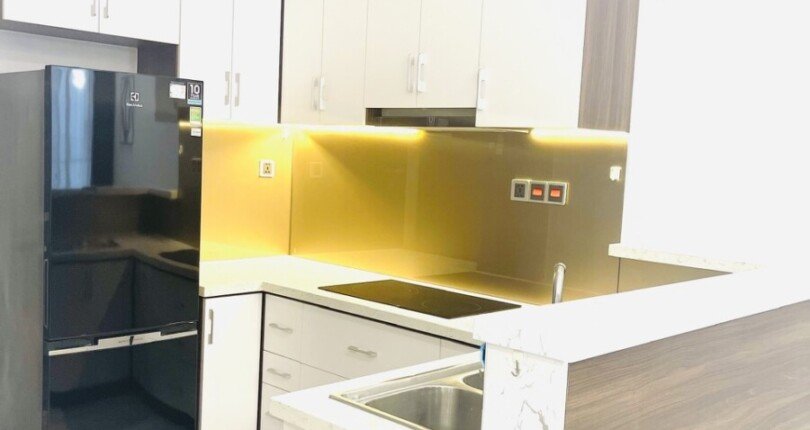 hinh anh bep can ho ban 1 810x430 - Bán căn hộ chung cư Midtown The Symphony, 97m2, giá 6.8 tỷ, nội thất đầy đủ, nhà đang trống.
