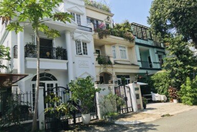 hinh-anh-nha-dat-ban-tai-khu-biet-thu-hung-thai-q7