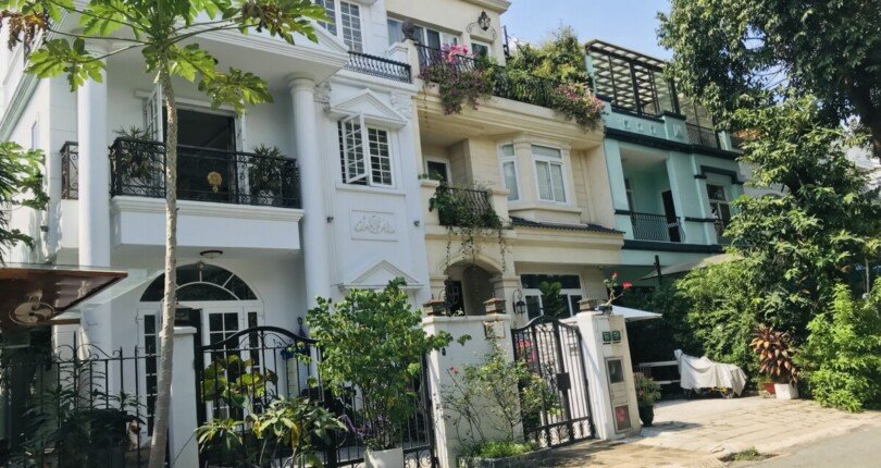 hinh anh nha dat ban tai khu biet thu hung thai q7 810x430 - Mua bán nhà đất Khu biệt thự Hưng Thái Quận 7 T10/2023 giá rẻ