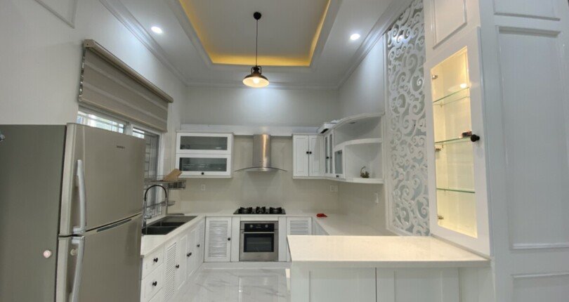 khong gian bep rong rai trong nha ban 810x430 - Mua bán nhà đất Khu Mỹ Thái 1 t10/2023 giá rẻ