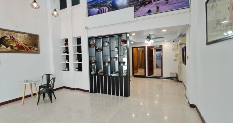 khong gian tang tret 810x430 - Mua bán tòa nhà khách sạn đường Cao Triều Phát T10/2023 giá rẻ