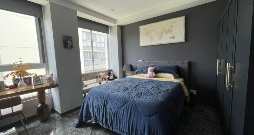 penthouse can ban co 3 phong ngu sang trong nhu hinh 810x430 - Chính chủ bán gấp Penthouse Star Hill nội thất cao cấp diện tích 242m2 giá 16 tỷ