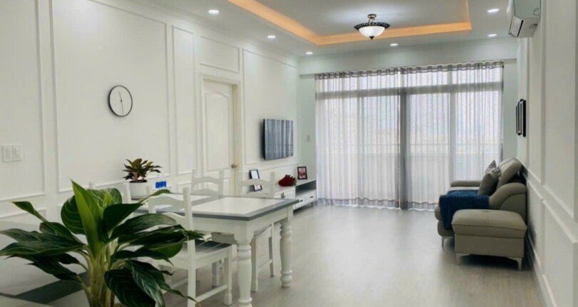 phong khach can ho 3 810x430 - Bán gấp căn hộ Mỹ Phúc, nhà đẹp lầu cao giá 5,7 tỷ