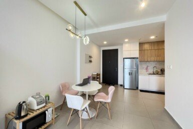 phong-khach-can-ho-ban