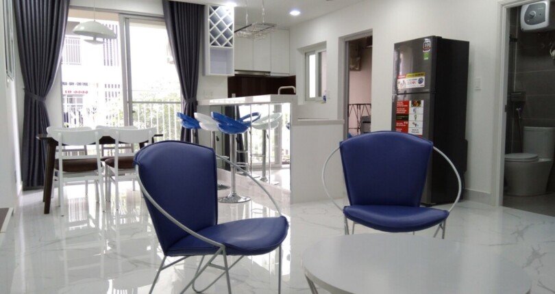 phong khach can ho cho thue 3 810x430 - Cho thuê căn hộ chung cư Scenic Valley 1, 03pn, tầng trung, giá 1.100usd/tháng, view hồ bơi.