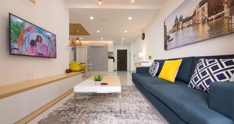 phong khach can ho cho thue 4 810x430 - Cho thuê căn hộ chung cư Scenic Valley 1, căn góc, 02pn, giá 22tr/tháng, nội thất đẹp.