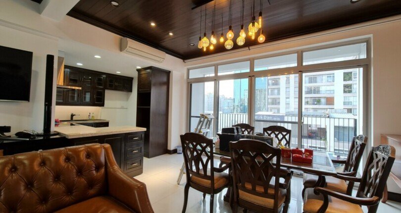 phong khach can ho star hill ban 810x430 - Chính chủ gửi bán gấp căn Duplex Star Hill 133m2, giá 6,380 tỷ